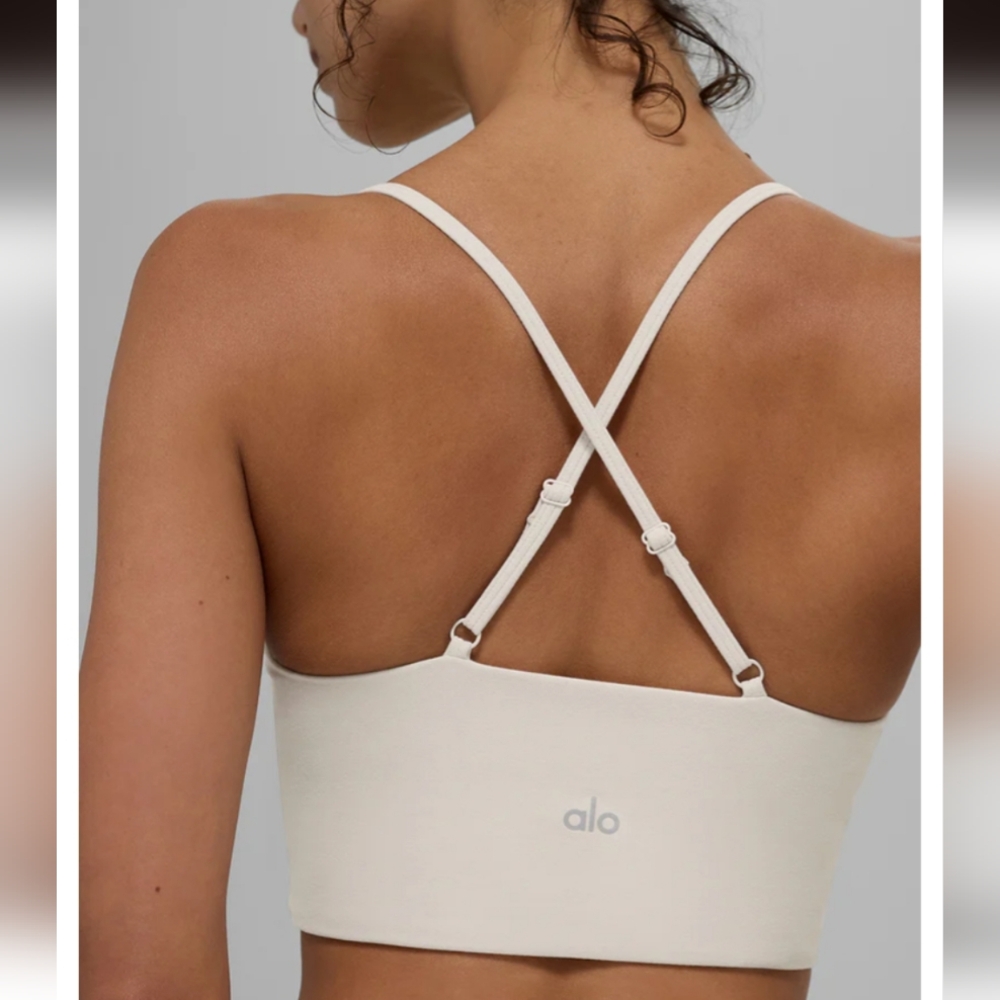 ALO Yoga Alosoft Highlight Bra in Cream - Picture 7 of 9